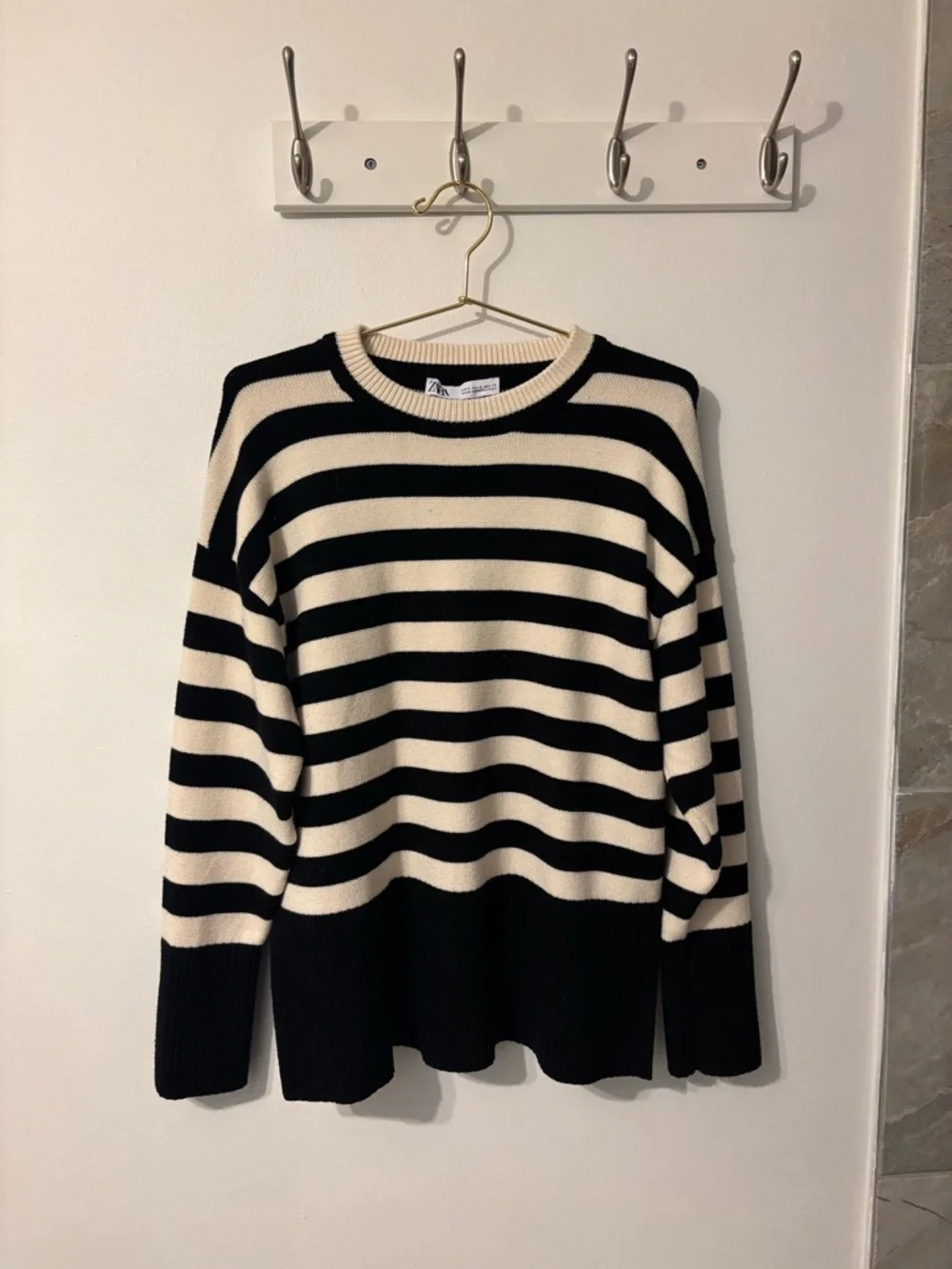 Zara Women’s Striped Crew Neck Black & Cream Sweater Small - Picture 9 of 10